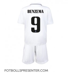 Real Madrid Karim Benzema #9 Hemmatröja Barn 2022-23 Kortärmad (+ korta byxor)